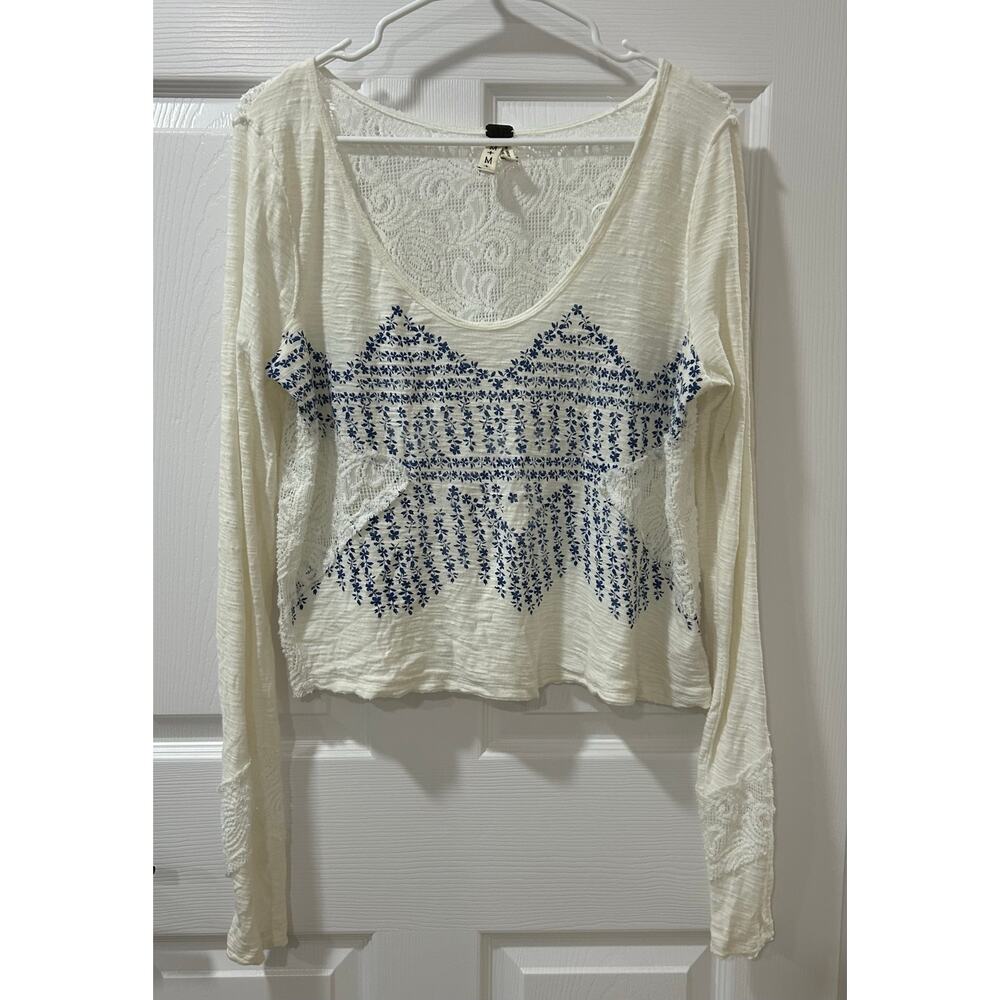 We The Free White Lace Back Scoop Neck Long Sleeves Crop Top Medium